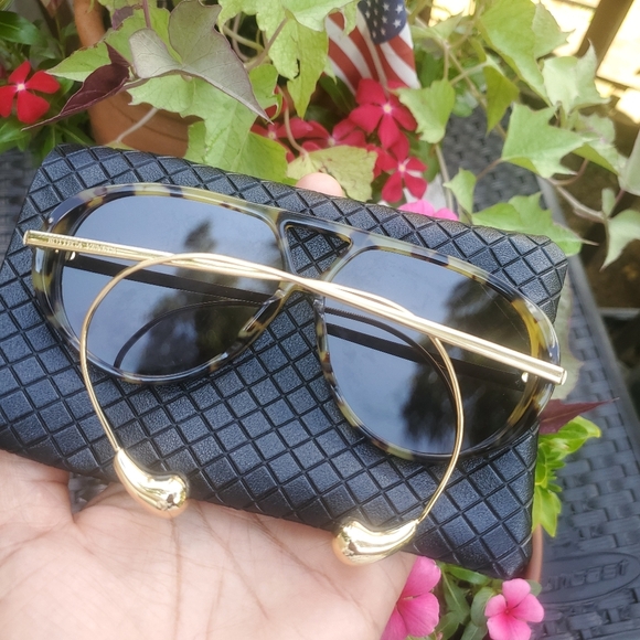 Bottega Veneta Drop Aviator Sunglasses in Black/Yellow (NEW) - Picture 4 of 16